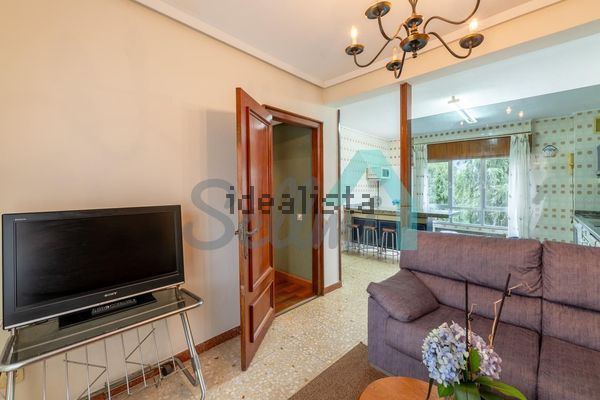 Alquiler de piso en Calle Guillermo Estrada - Photo 1