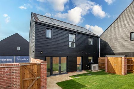 3 bedroom detached house to rent - Photo 5