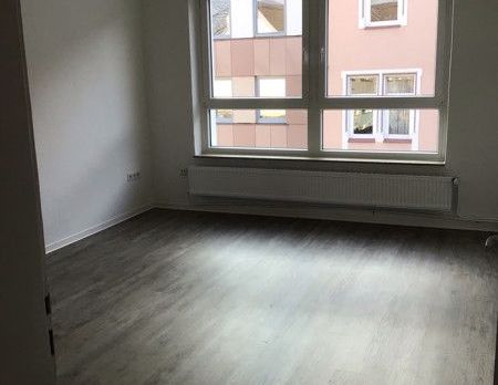 Renovierte Wohnung mit ca. 62,40m² kurzfristig verfügbar - Foto 1