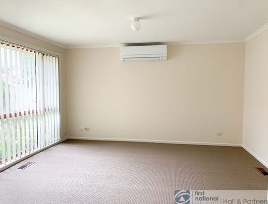 2 / 9 John Hunter Drive, Endeavour Hills - Photo 1