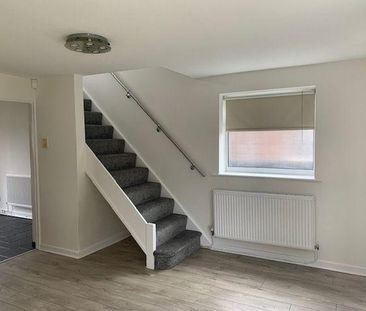 3 bedroom semi-detached house to rent - Photo 4