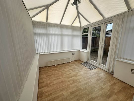 Price £825 pcm - Available Now - Unfurnished - Photo 1