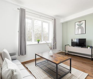 1 bedroom flat to rent - Photo 2