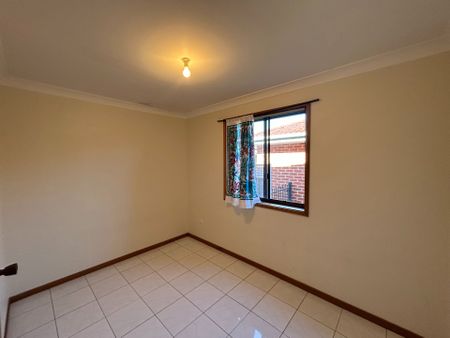 4 Bedroom - 2 Bathroom - Minutes Walk to Beach - Photo 4