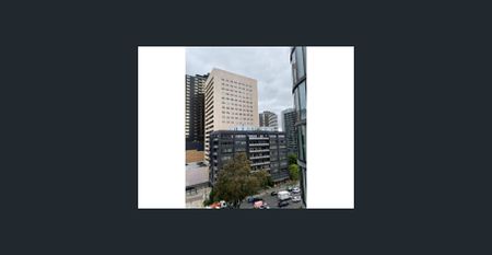 Absolute modernist apartment with convenient location - part furnished!!! - Photo 5