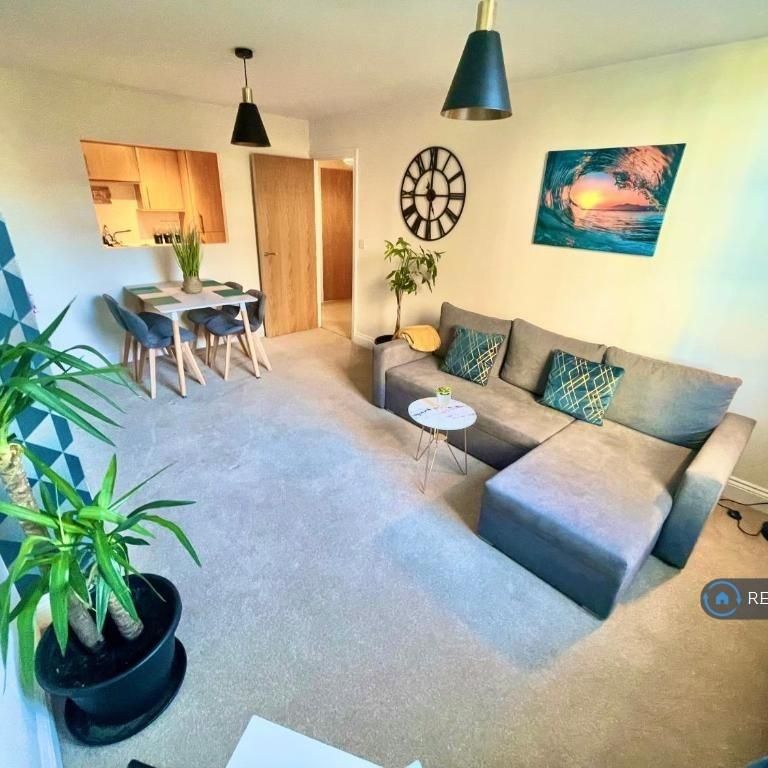 1 bedroom flat to rent - Photo 1