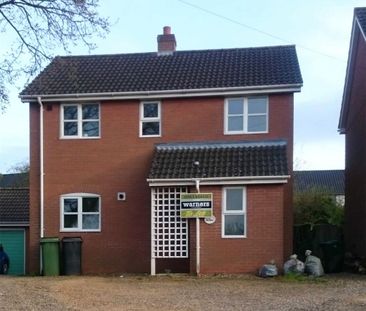 3 bedroom detached house to rent - Photo 2