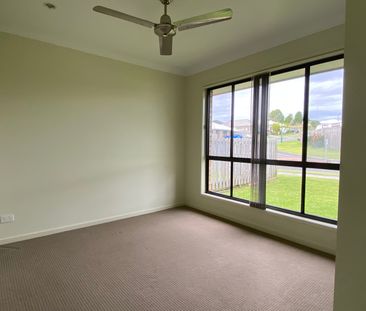 12 Sunstone Avenue, Pimpama QLD 4209 - House For Rent | Domain - Photo 2