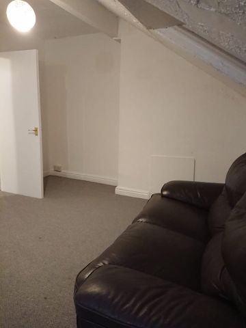 1 Bed Flat, Mexborough Avenue, LS7 - Photo 4