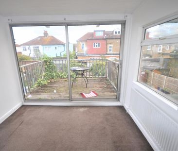 2 bedroom terraced house to rent - Photo 3