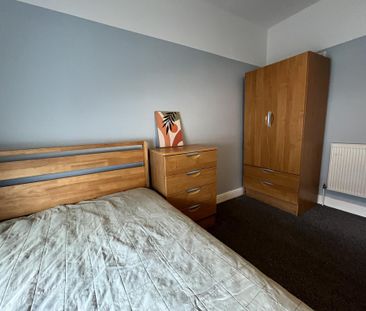 4 bedroom terraced house to rent - Photo 4