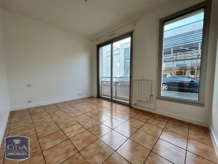 Location Appartement 3 pièces 64m² NIORT 79000 - Photo 3