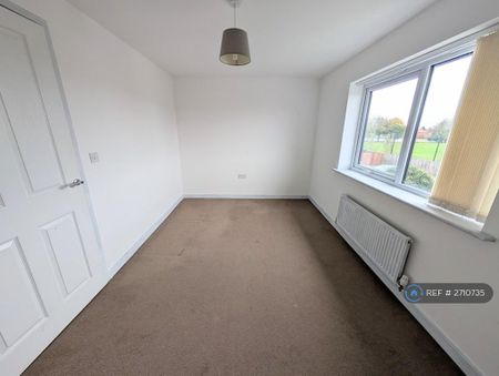 2 bedroom semi-detached house to rent - Photo 3