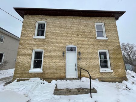 For Lease - 130 Terrace Hill Street Unit# Upper, Brantford, Ontario - Photo 2