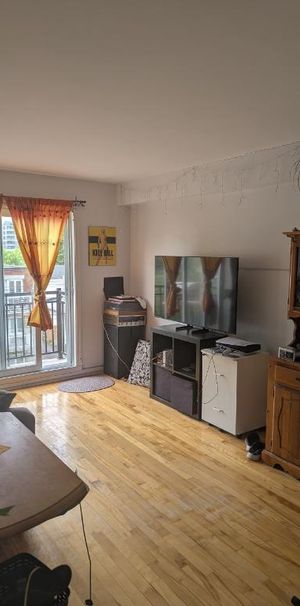 4 1/2 à louer 1er août Vieux Longueuil - Photo 1