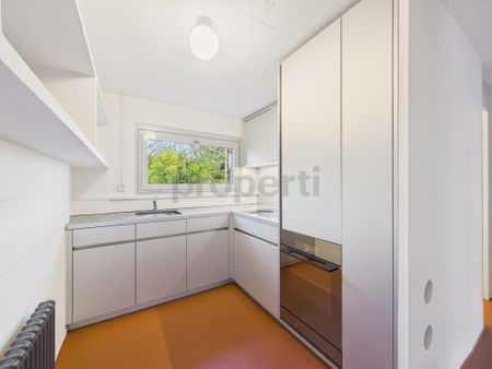 Wohnen in einer Ikone der Schweizer Architektur | Einzigartige Maisonettewohnung im denkmalgeschützten Atelier-5-Ensemble in Flamatt - Photo 2