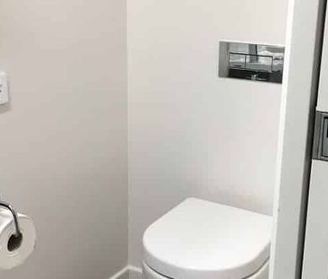 Sunny, Warm, Quiet Brooklyn Retreat - Photo 3