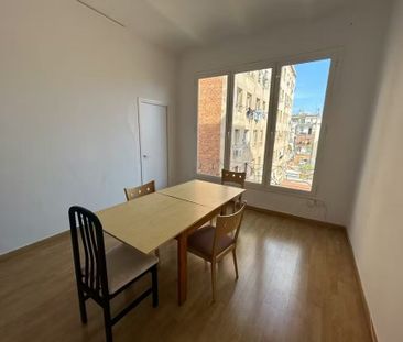 Carrer d'Aragó, Barcelona, Catalonia 08011 - Photo 4