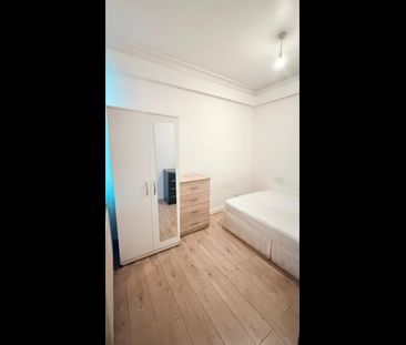 Room in a Shared House, Church Road, E10 - Photo 5