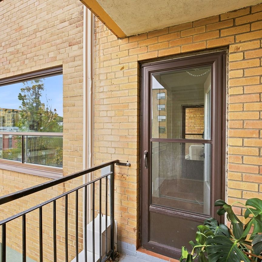 For Lease - 660 Eglinton Avenue Unit# 410, Toronto, Ontario - Photo 1