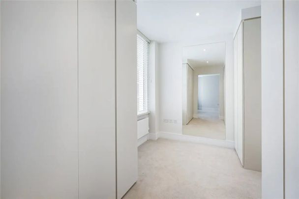 3 bedroom flat in 177 Sloane Street - Photo 1