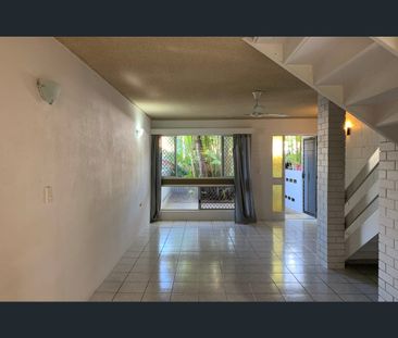 4/70 Cook Street, North Ward, Qld 4810 - Photo 6