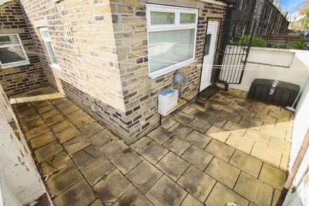 Bowling Hall Road, Bradford, BD4 - Photo 4