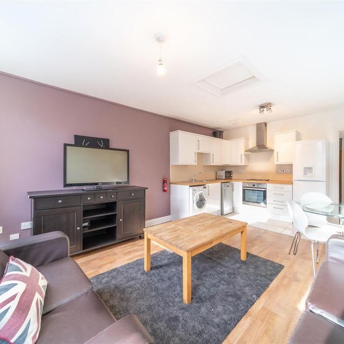 3 bedroom apartment to rent - Photo 1