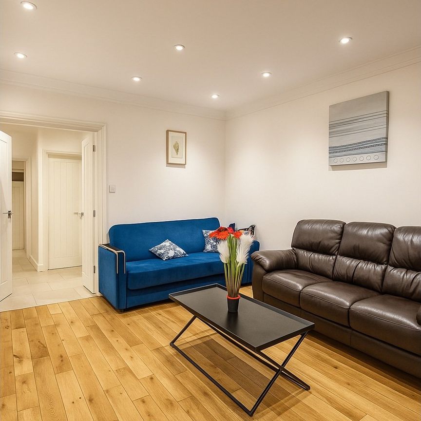 Room in a Shared House, Hyde Crescent, NW9 - Photo 1