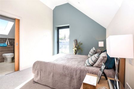 3 bedroom semi-detached house to rent - Photo 5