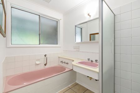 Charming Three-Bedroom Home in a Convenient Frankston Location - Photo 5