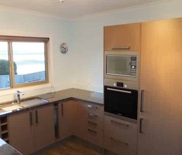 Immaculately Presented - Photo 1