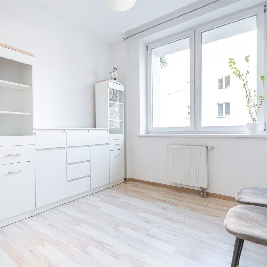 Komfortowe Mieszkanie na Bałutach – 3 pokoje, 1piętro, do własnego umeblowania. - Zdjęcie 1