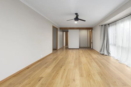 Bright, Comfortable, and Ideally Located - Photo 3