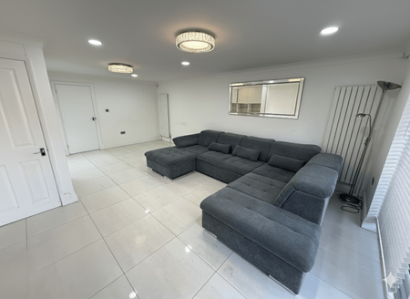 4 bedroom terraced house to rent - Photo 2