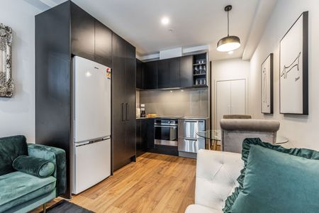 Fully Furnished 1-Bed + Study in Union Green - Photo 4