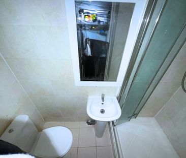 Studio Flat, Hanger Lane, W5 - Photo 2