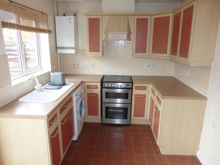 Middleham Close, Peterborough - Photo 4