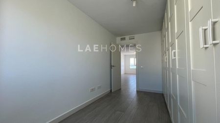 Málaga, Andalusia 29002 - Photo 3