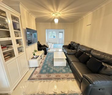 3 bedroom semi-detached house to rent - Photo 1