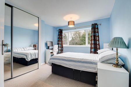 3 bedroom semi-detached house to rent - Photo 4