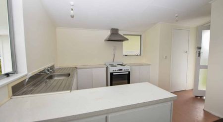 3 bedroom home - Photo 4