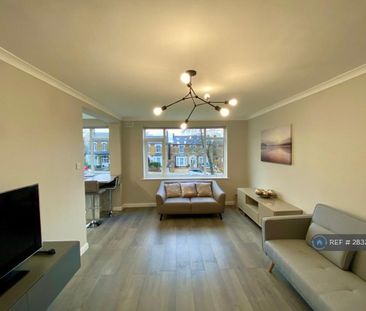 2 bedroom flat to rent - Photo 2