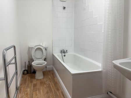 Sydenham Road, London, SE26 - Photo 2