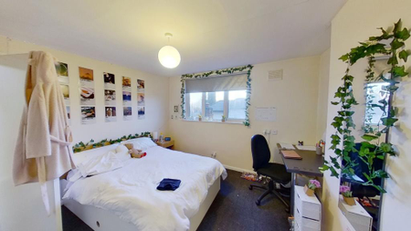 3 bedroom ground floor flat to rent - Photo 3