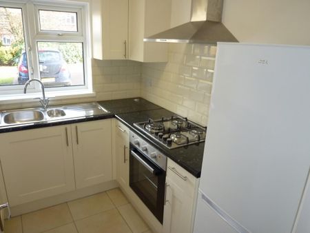 2 bedroom flat to rent - Photo 5
