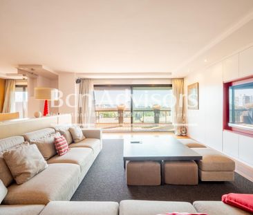 Exclusivo ático con gran terraza, parking y piscina comunitaria en ... - Photo 1