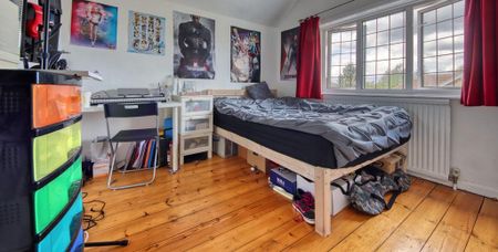 4 bedroom semi-detached house to rent - Photo 3