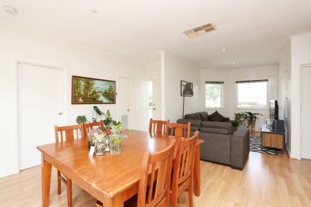 2/21 Esdale Street, Blackburn - Photo 4