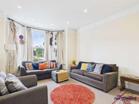 Hurst Road, Upperton, Eastbourne, BN21 - Photo 2